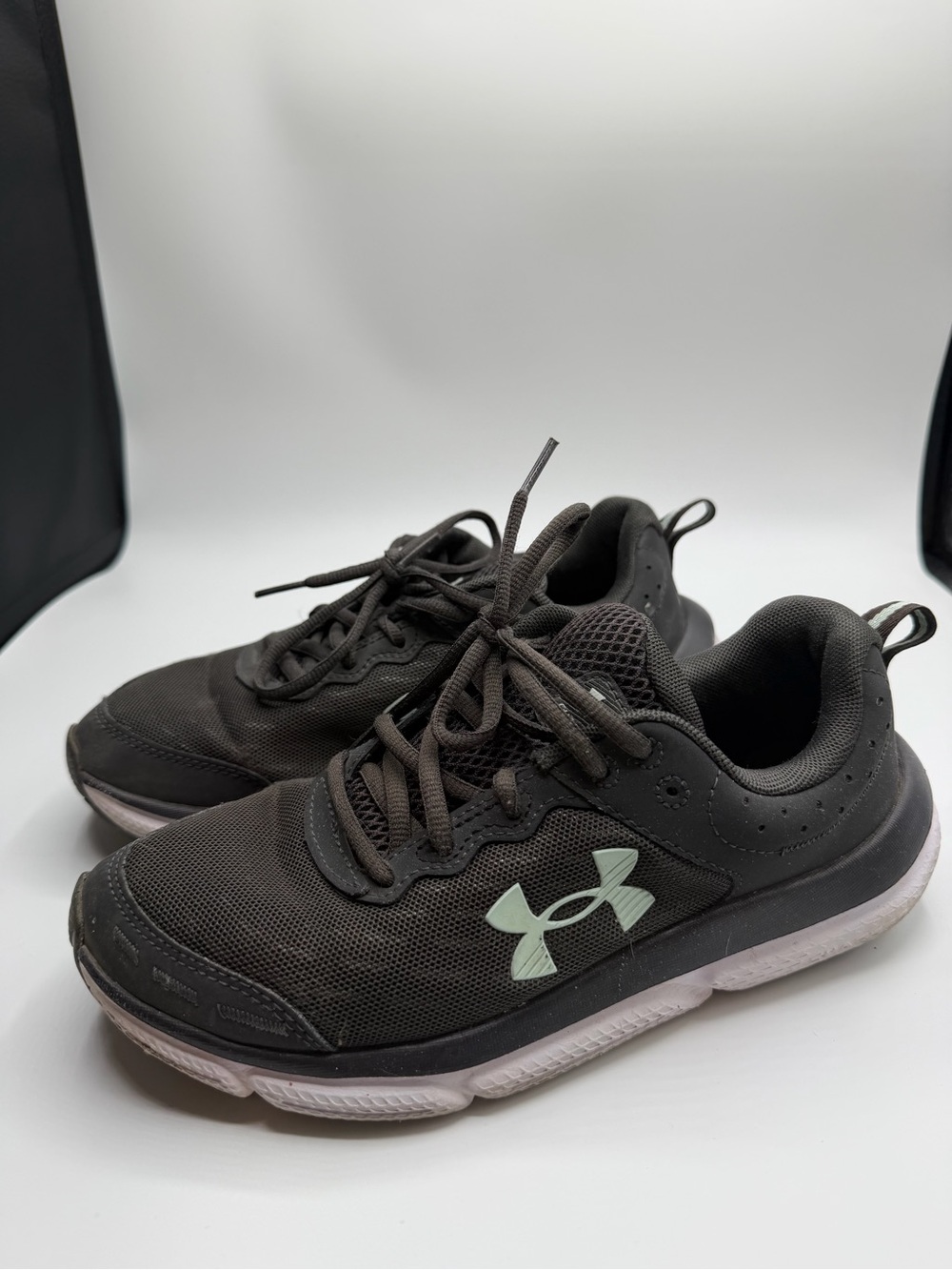 Under Armour Women’s Gray Sneakers with Mint Logo